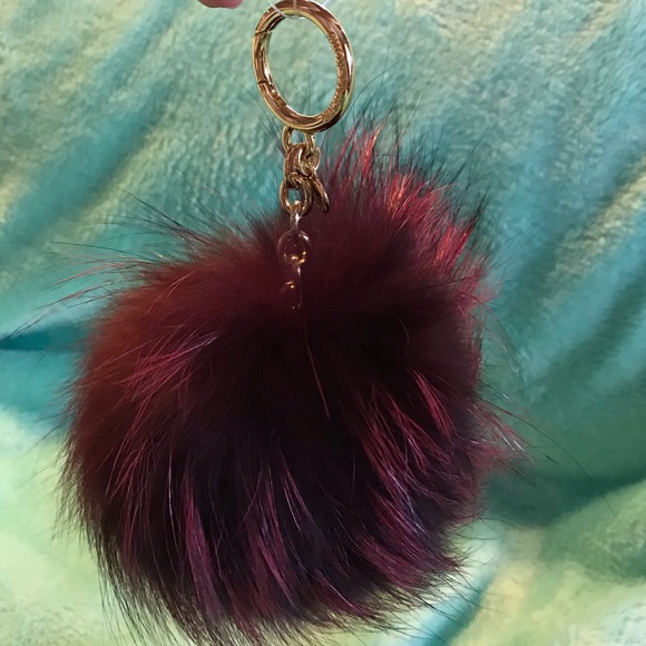 🎉🎉Last PomPom in Gorgeous Mulberry🎉🎉 - Picture 2 of 3